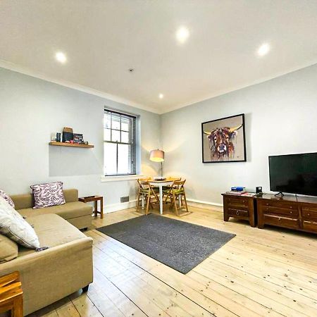 Stunning 2 Bed Apt Nr The Royal Mile & The Castle Единбург Екстериор снимка